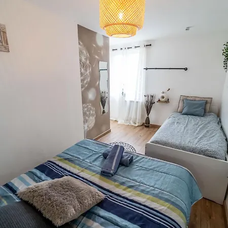 Le Spacieux Appartement Jacuzzi & Terrasse Parking Honfleur 10Min Plage
