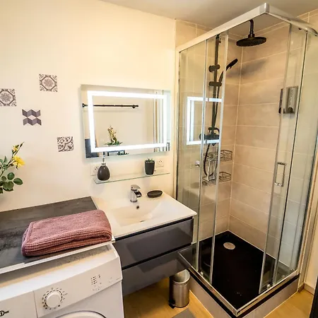 Le Spacieux Appartement Jacuzzi & Terrasse Parking Honfleur 10Min Plage *